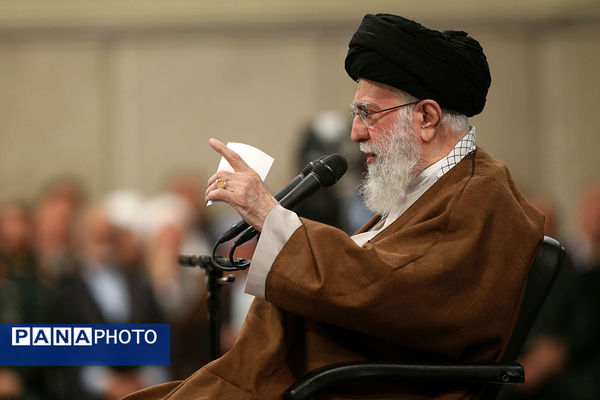 دیدار جمعی از خانواده‌های شهدای امنیت با رهبر معظم انقلاب