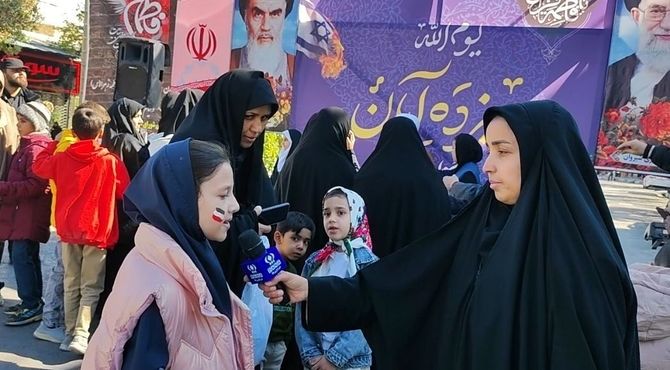 شرکت دختران زینبی در راهپیمایی ۱۳ آبان شهرستان شیروان