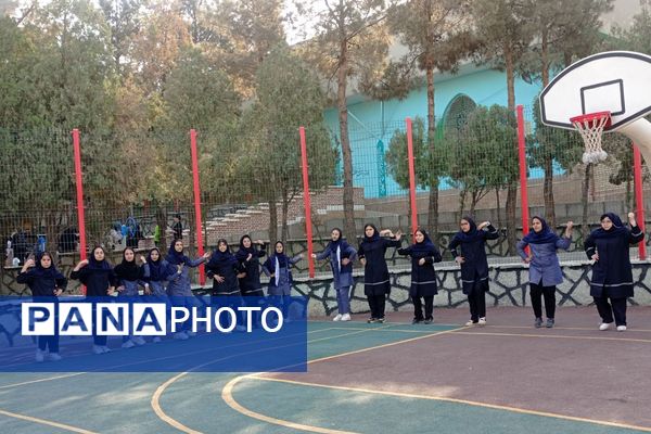 برگزاری المپیاد ورزشی درون مدرسه‌ای در مدرسه علامه مجلسی شهرستان پیشوا
