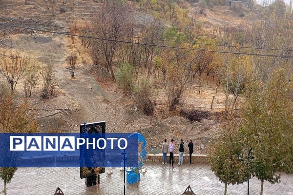 اولین باران پاییزی قابی شفاف از پاییز  رنگارنگ را در شهر زیبای بار رقم زد