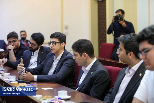 مراسم تقدیر از افتخارآفرینان المپیاد نجوم و اختر فیزیک با حضور وزیر ورزش و جوانان