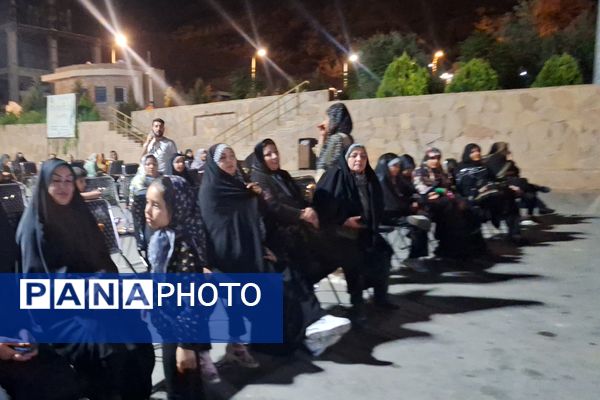 بزرگداشت مقام شهدای دفاع مقدس در آخرین روز هفته دفاع مقدس
