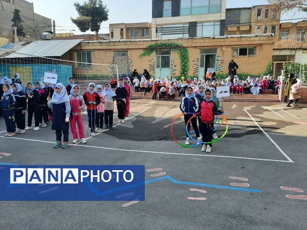 المپیاد ورزشی درون مدرسه‌ای در دبستان دخترانه نوفل لوشاتو ناحیه سه مشهد مقدس