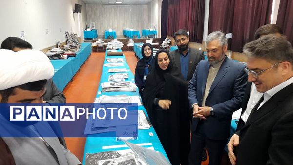 بازدید معاون فرهنگی پرورشی خراسان رضوی از دبیرخانه جشنواره فرهنگی هنری فردا 