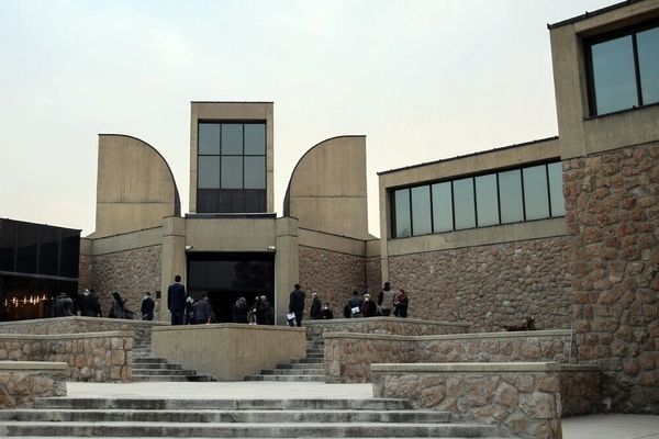 نمایش مستندهای «ایران درودی» و «مکرمه قنبری» در موزه هنرهای معاصر