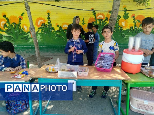 برگزاری بازارچه درون مدرسه‌ای در دبستان مبین شیروان