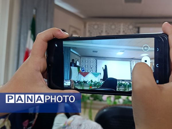 کارگاه خبرنگاری موبایلی با  مدیر عامل خبرگزاری پانا در مشهد 