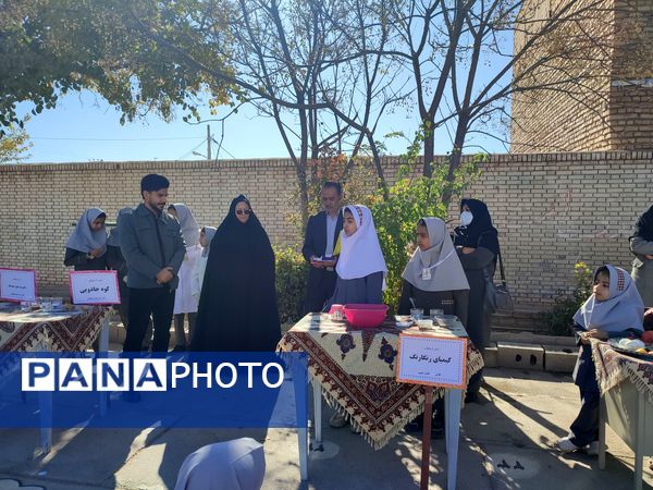 شور و هیجان در حیاط مدرسه