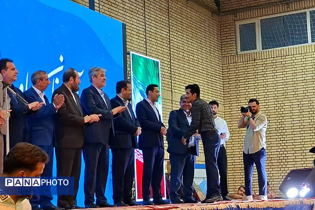 نخستین همایش مهر آفرینان باوی در باشت