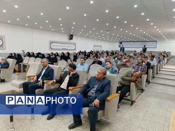 جلسه هماهنگی شروع سال تحصیلی با مدیران مدارس در شهرستان خلیل آباد 
