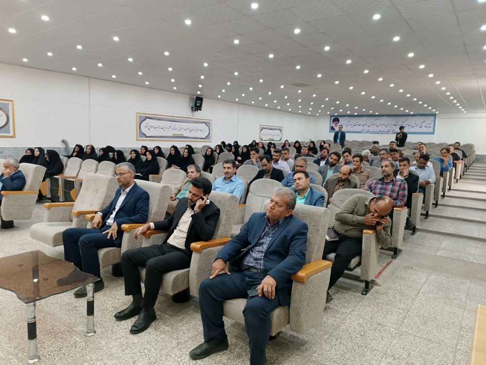 جلسه هماهنگی شروع سال تحصیلی با مدیران مدارس در شهرستان خلیل آباد 