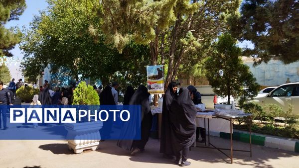 بازارچه مقاومتی در گلزار بهشت فضل نیشابور 
