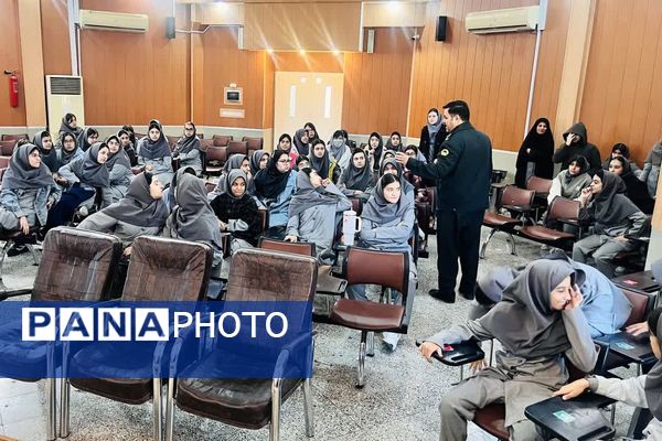 گرامیداشت هفته پیشگیری از آسیب های اجتماعی درناحیه ۶ مشهد