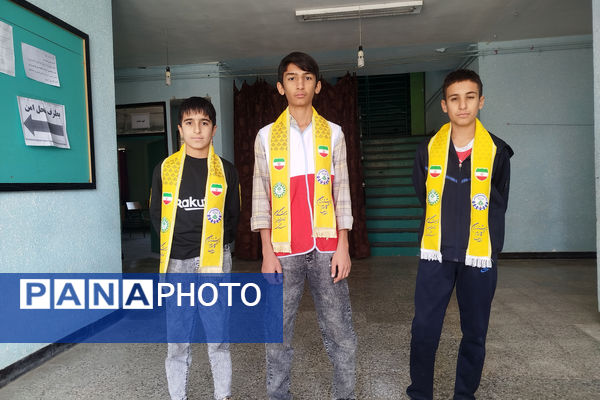 دانش‌آموزان مدرسه شهید باهنر لردگان آماده مقابله با زلزله شدند