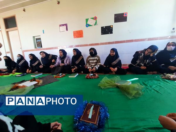 انس با قرآن در دبیرستان امامت مهدیه