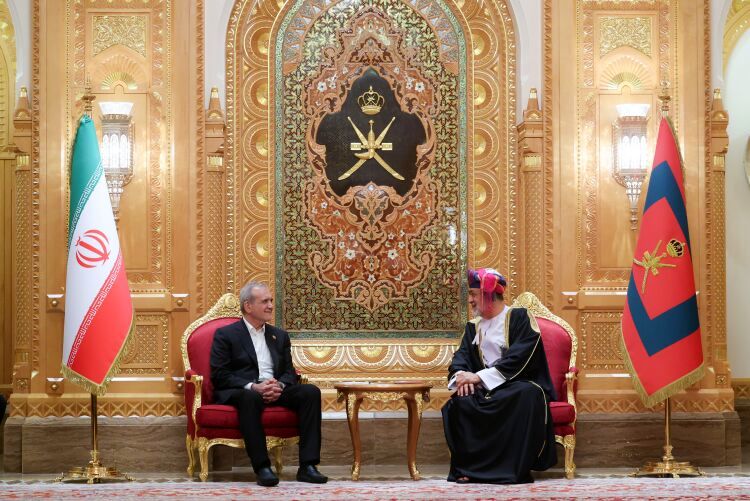 پزشکیان از نقش سازنده عمان در مذاکرات غیرمستقیم با آمریکا قدردانی کرد