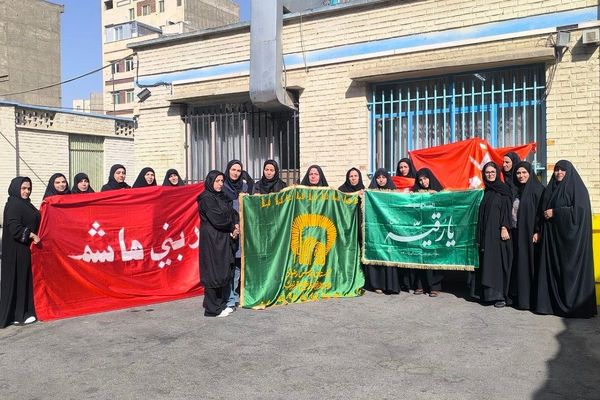 تجدیدِ پیمان با انقلاب و اهل بیت(ع) در روز ۱۳ آبان