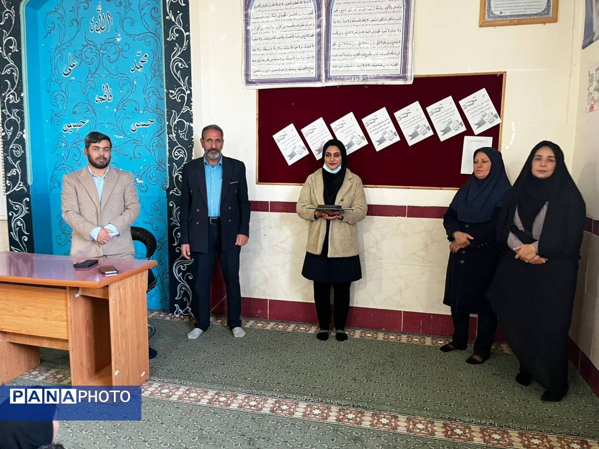 تجلیل از برگزیدگان مسابقات قرآنی 