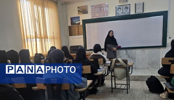 جلسات توجیهی رویداد ایده‌های نو در مدارس گناباد 