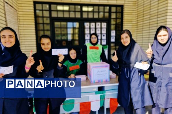 انتخابات شورای دانش‌آموزی در شهرستان رباط‌کریم