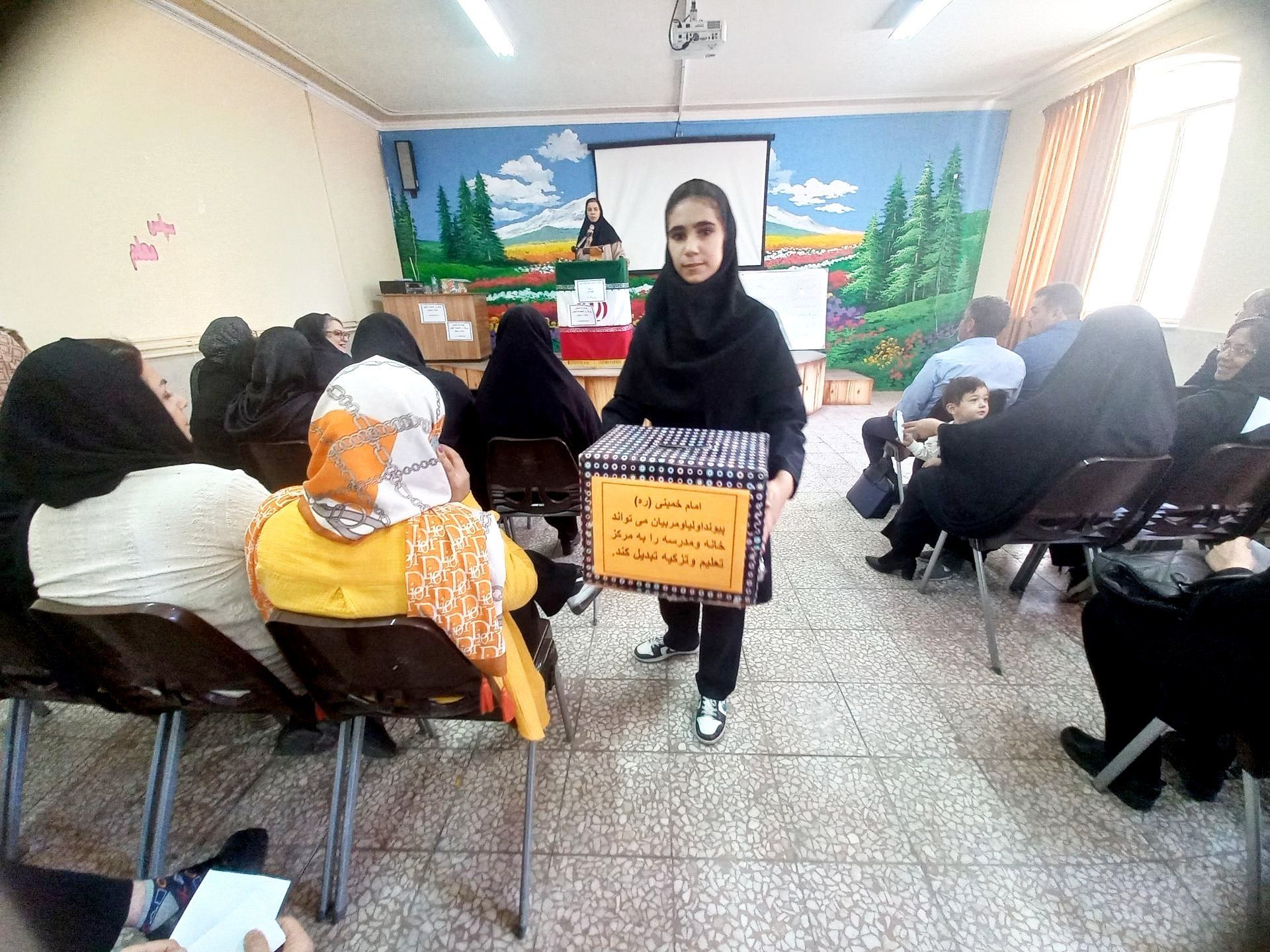 انتخابات انجمن اولیا و مربیان مدرسه مدرس با شکوهی کم‌نظیر برگزار شد