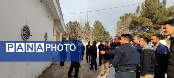 مسابقات دارت پدر و دختری به مناسبت روز پدر در دبیرستان شهید اسدالله شجاعی