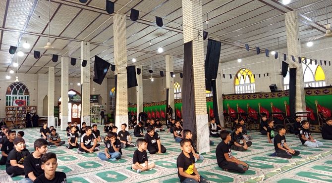 همخوانی غرورآفرین هیئت‌های دانش‌آموزی حاجی‌آباد