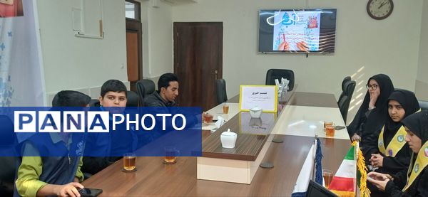 نشست مشترک اداره آب و خبرنگاران پانای باخرز با محوریت جشنواره «نخستین واژه آب»