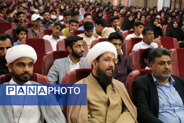 تجلیل از رتبه‌های برتر مسابقات قرآن عترت و نماز در فهرج