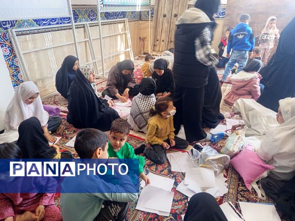 برپایی غرفه کودک در نماز جمعه کاشمر