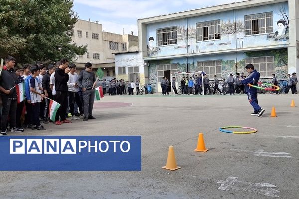 برگزاری المپیاد ورزشی دبیرستان شهیدرجایی یک شهرستان بجنورد 