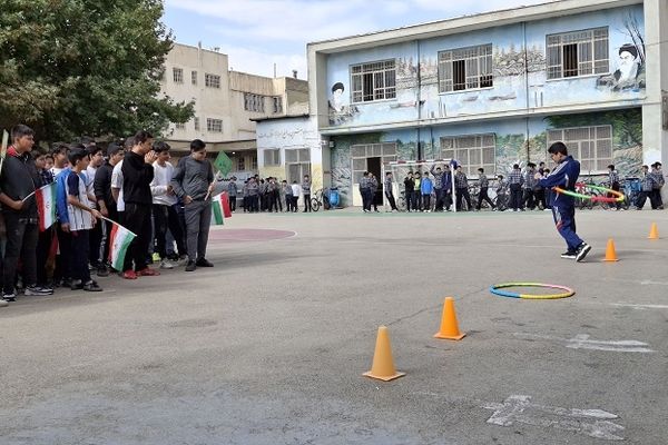 برگزاری المپیاد ورزشی دبیرستان شهیدرجایی یک شهرستان بجنورد 