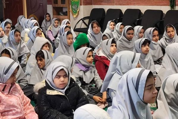 ولادت حضرت علی علیه السلام در دبستان دخترانه حاتم ناحیه دو شهرری 