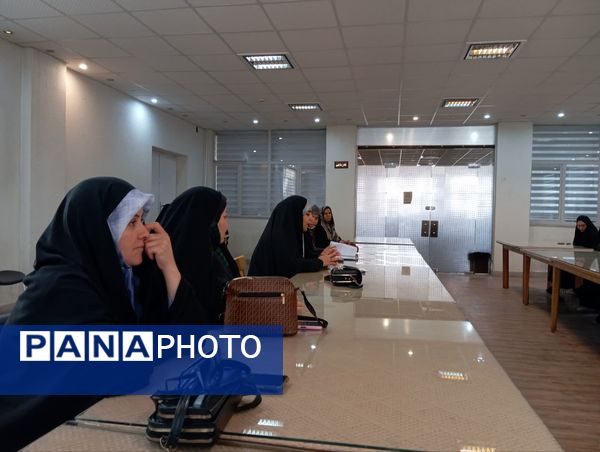 انجمن‌های اسلامی یکی از ثروت‌های جمهوری اسلامی اند