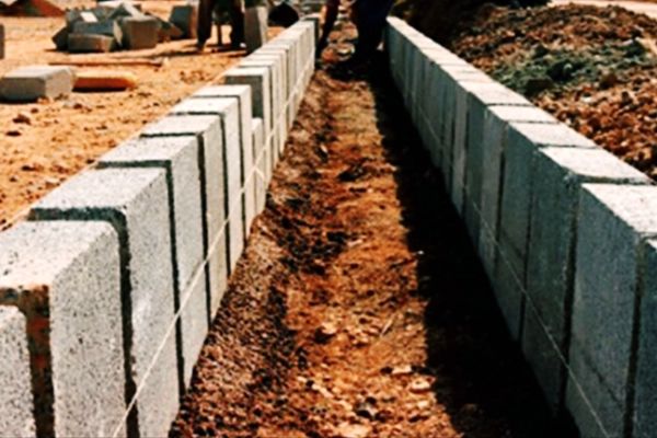 بازدید میدانی مسئولان از پروژه‌های عمرانی و زیرساختی روستای ده‌محسن