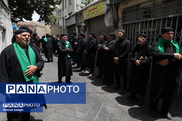  عزاداری روز تاسوعای حسینی در هیات سقاهای همدانی مقیم مرکز