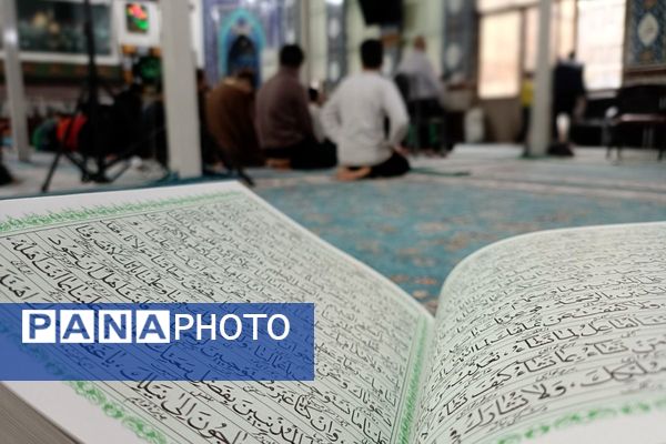 مراسم معنوی اعتکاف در مسجد اعظم حضرت ابوالفضل (ع) بهارستان دو