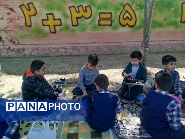 صبحانه سلامت در مدرسه پسرانه مبین شیروان