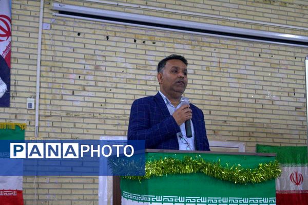 برگزاری کارگاه آموزشی راهنمای و رانندگی در مدرسه شاهد بندرعباس