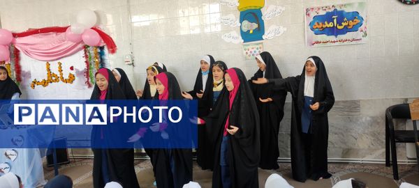 جشن ولادت حضرت فاطمه زهرا (س) و روز مادر در دبستان شهید احمد خاقانی شهرستان شیروان