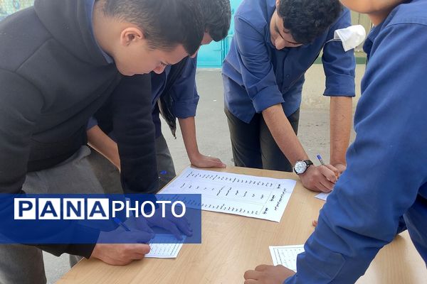 برگزاری انتخابات شورای دانش آموزی در مدارس ناحیه دو شهرری 