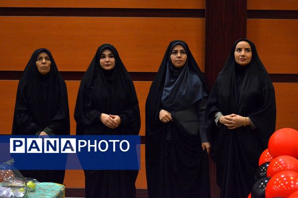 نشست هم‌اندیشی معاونین پرورشی، روحانیون امین و ائمه جماعات در بهارستان‌دو