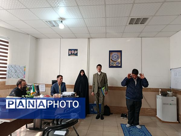 مرحله منطقه‌ای مسابقات قرآن و عترت دانش‌آموزان متوسطه اول و دوم در رضویه