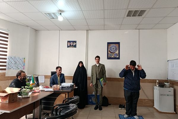 مرحله منطقه‌ای مسابقات قرآن و عترت دانش‌آموزان متوسطه اول و دوم در رضویه