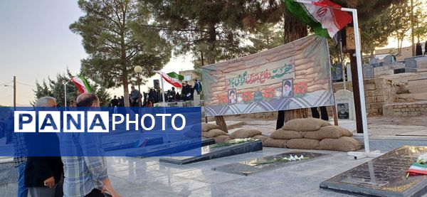 آیین عطر افشانی گلزار شهدای شوراب صغیر در هفته دفاع مقدس 