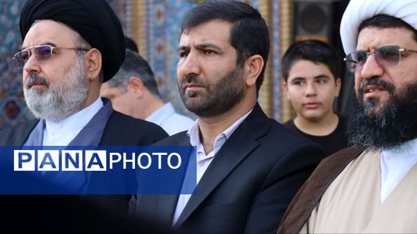  ادای احترام دانش‌آموزان و فرهنگیان شهرستان پاکدشت به مقام شامخ شهیدان مقاومت و شهید سید حسن نصرالله 