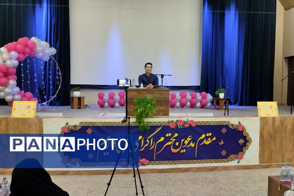 همایش دانش‌آموزی تربیت دینی و قرآنی در شیراز 