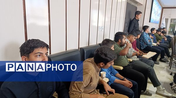 فرماندهان واحدهای حوزه مقاومت بسیج ۷ دانش‌آموزی مشهد مقدس به خط شدند