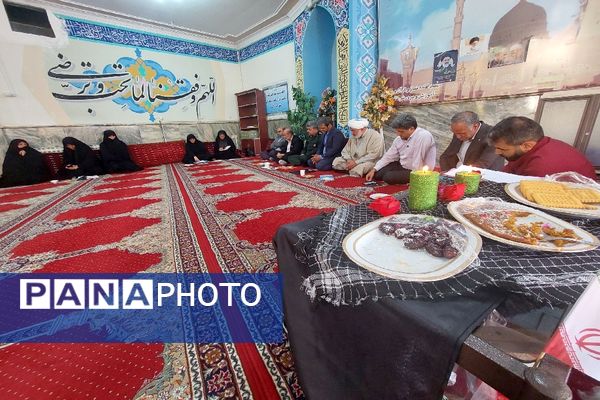 جلسه اعضا شورا و فرماندهان کانون بسیج فرهنگیان شهید مطهری ۲ ناحیه ۲