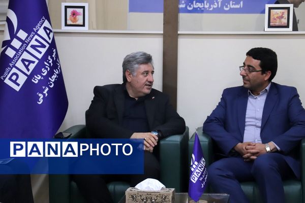 حضور مدیرکل فرهنگ و ارشاد اسلامی آذربایجان شرقی در دفتر خبرگزاری پانا استان به‌مناسبت روز خبرنگار